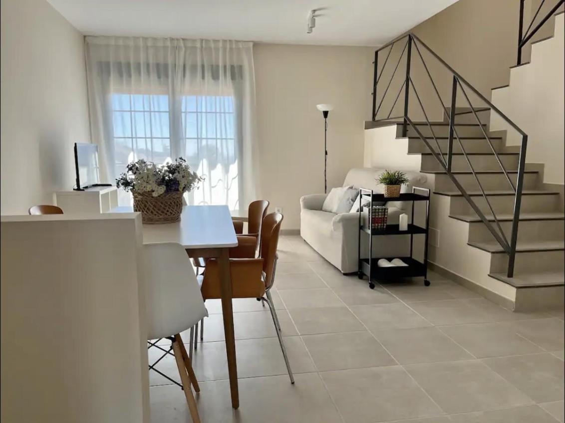 Apartamentos El Piquillo En Кадальсо-де-лос-Видриос Экстерьер фото