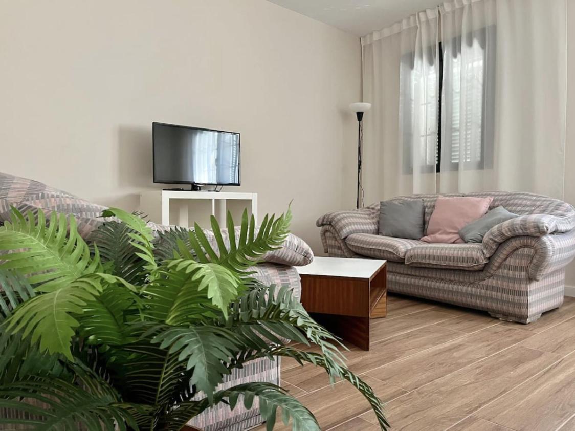 Apartamentos El Piquillo En Кадальсо-де-лос-Видриос Экстерьер фото
