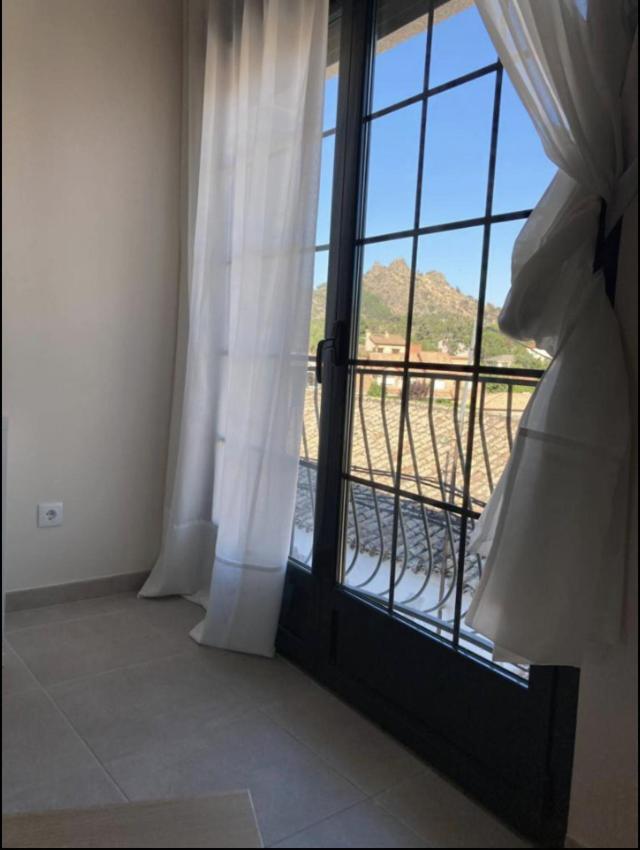 Apartamentos El Piquillo En Кадальсо-де-лос-Видриос Экстерьер фото