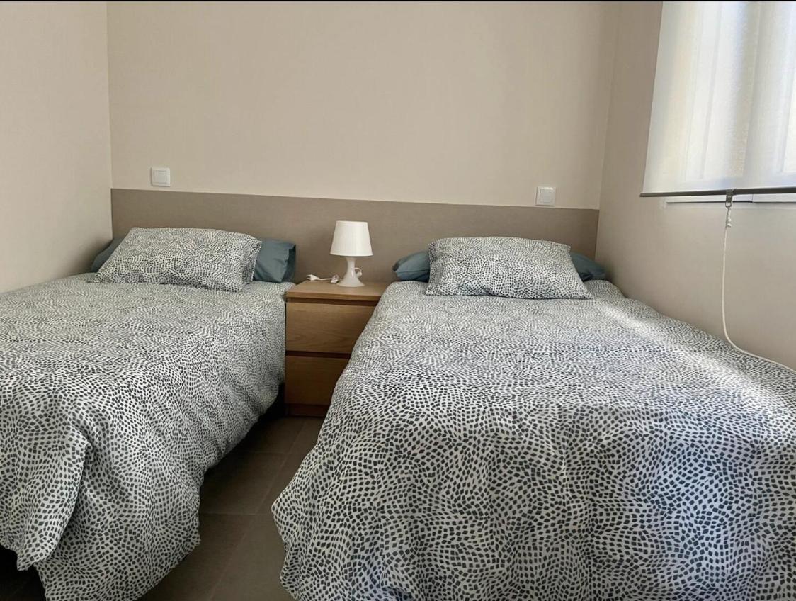 Apartamentos El Piquillo En Кадальсо-де-лос-Видриос Экстерьер фото