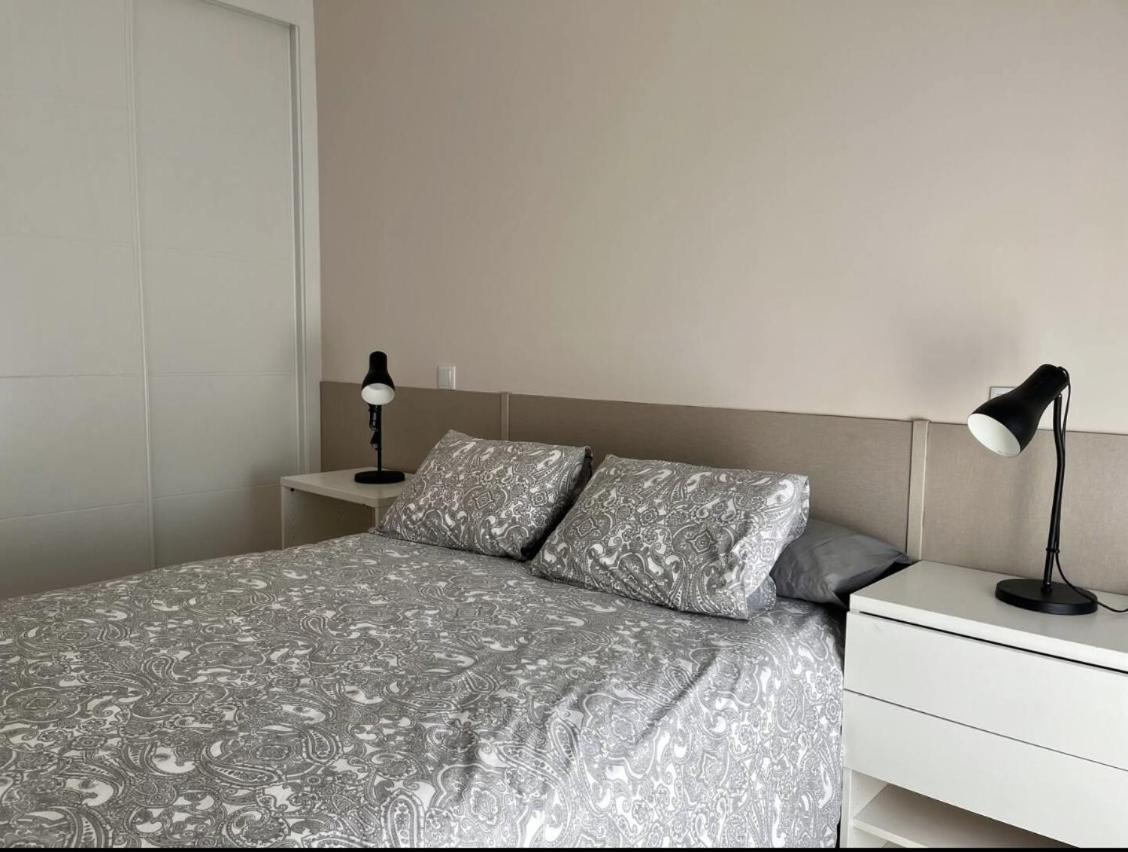 Apartamentos El Piquillo En Кадальсо-де-лос-Видриос Экстерьер фото