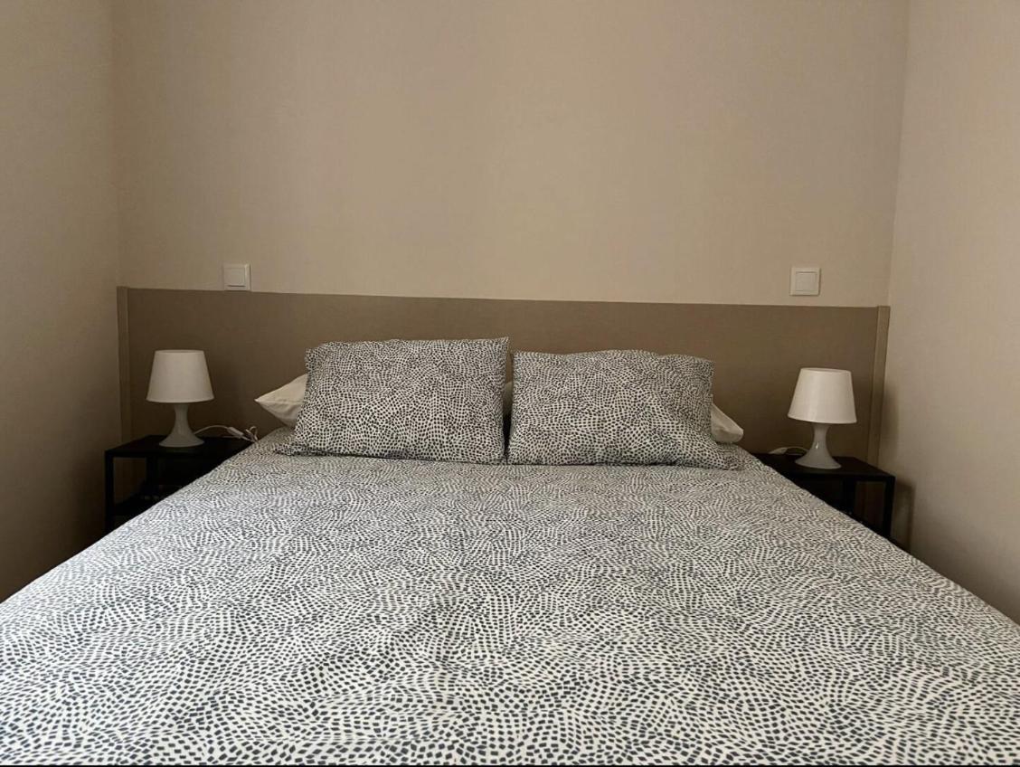 Apartamentos El Piquillo En Кадальсо-де-лос-Видриос Экстерьер фото