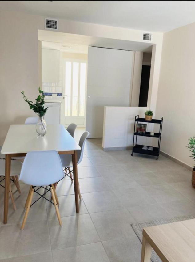 Apartamentos El Piquillo En Кадальсо-де-лос-Видриос Экстерьер фото